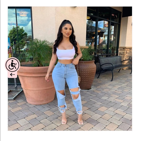 High Rise Mom Jeans - Picture 2 of 3